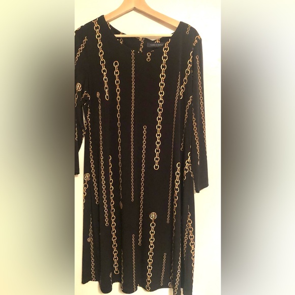 Tommy Hilfiger Dresses & Skirts - Tommy Hilfiger women’s chain print jersey dress